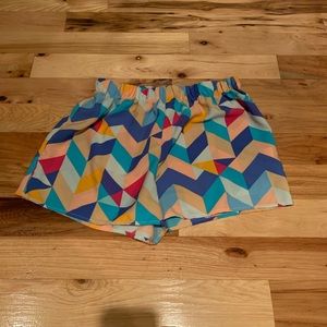 Everly geometric shorts